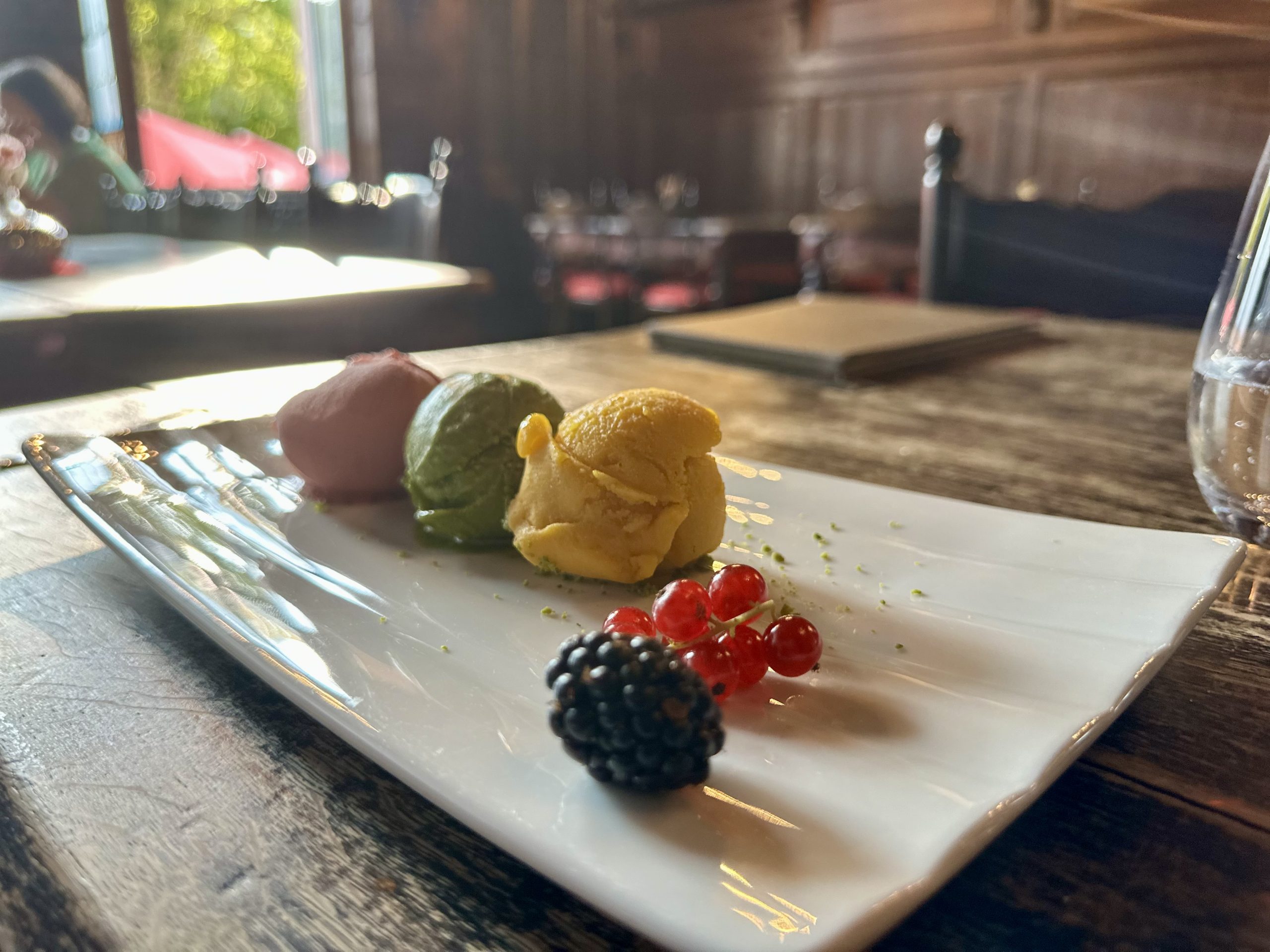 Teambuilding mit Essen – Dessert im Zielrestaurant