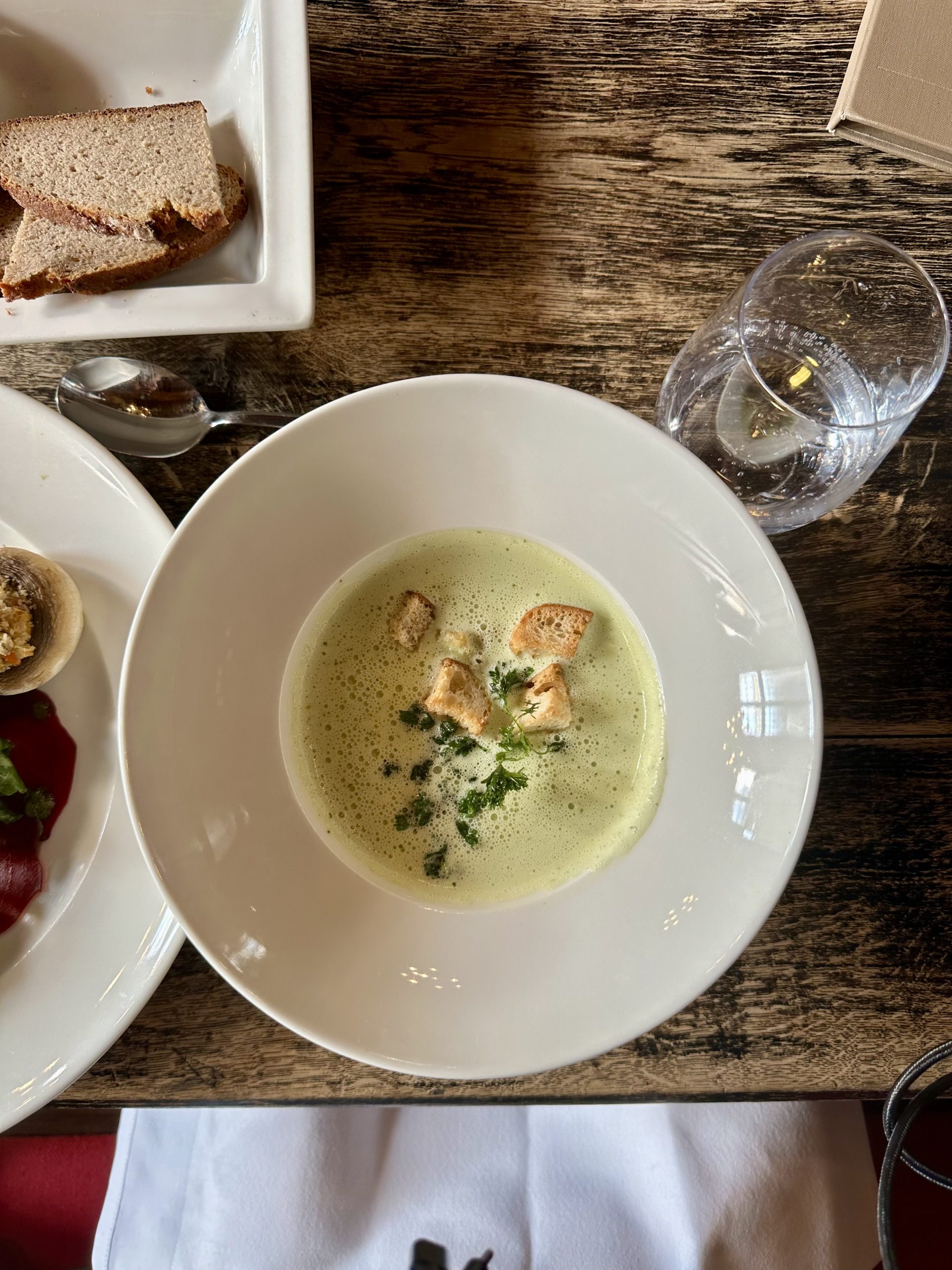 Gourmet Detectives – Fine-Dining-Gang im Zielrestaurant